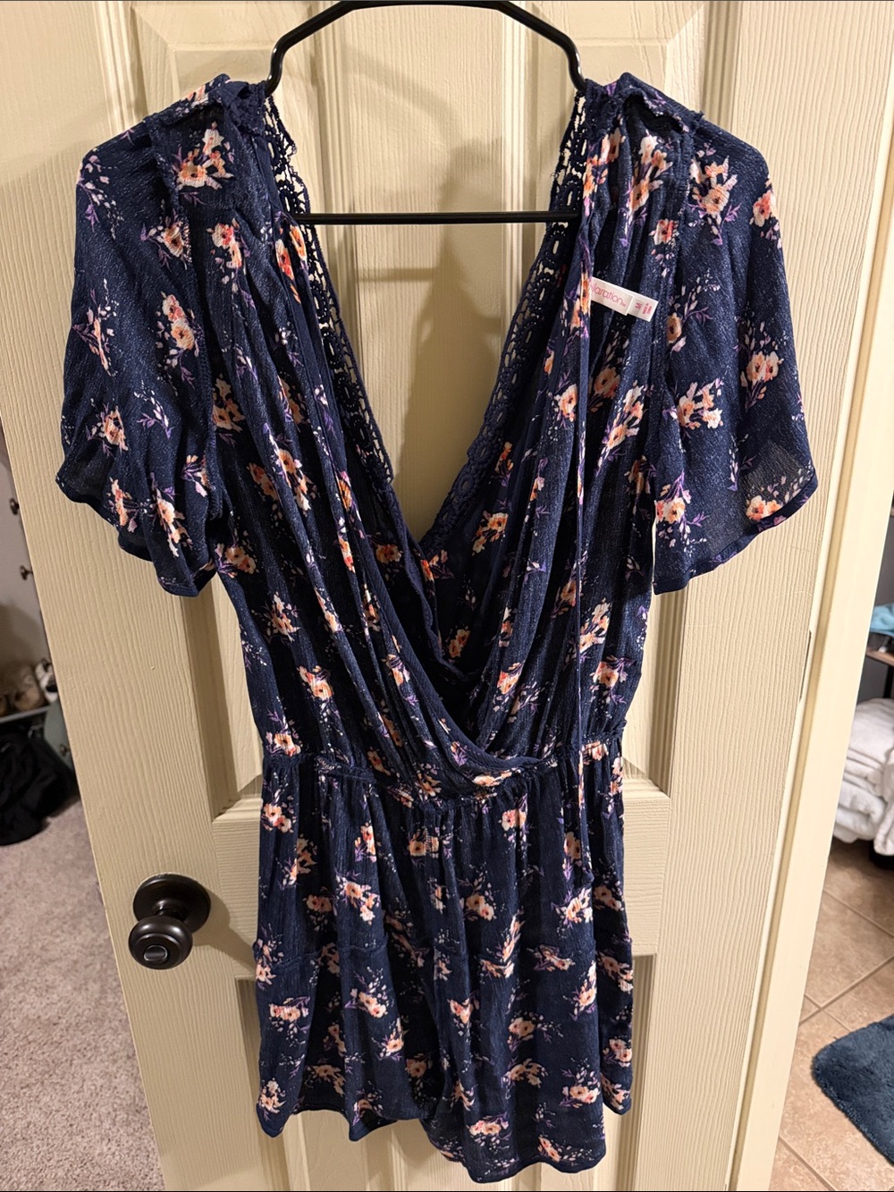 Xhilaration Navy Floral V-Neck Short Sleeve Romper